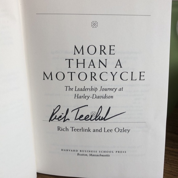 “More Than a Motorcycle” Autographed Vintage Hardback about H-D - Picture 3 of 10